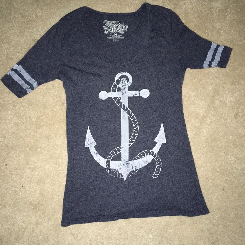 Anchor tee